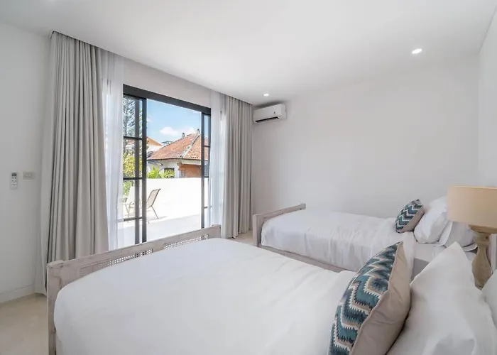 Beachside Mediterranean Luxury: 3br In * Canggu